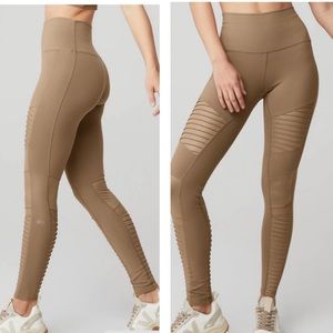 ALO YOGA MOTO LEGGINGS